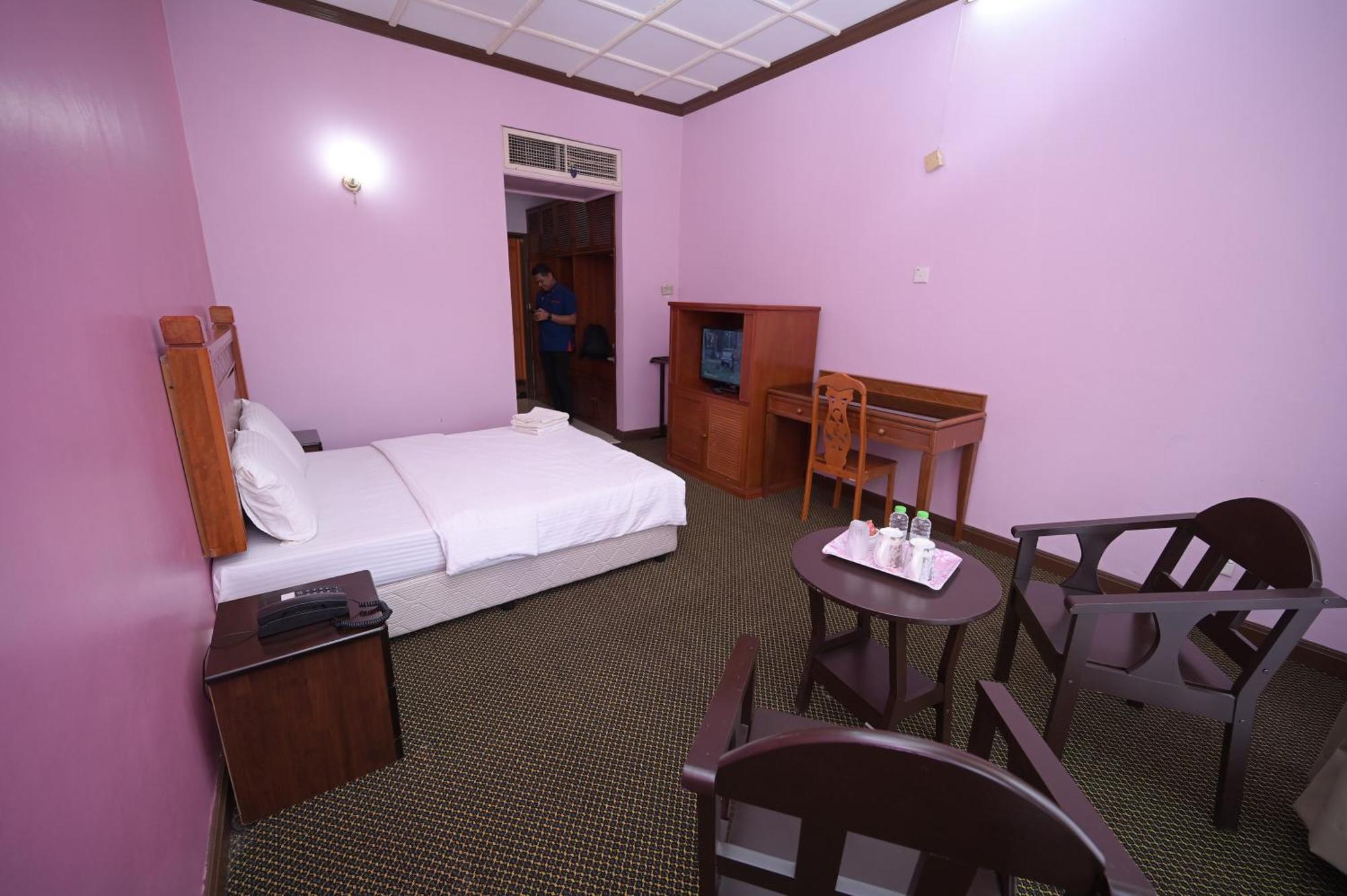 Kesedar Hotel Travel & Tours Sdn Bhd Gua Musang Exteriér fotografie