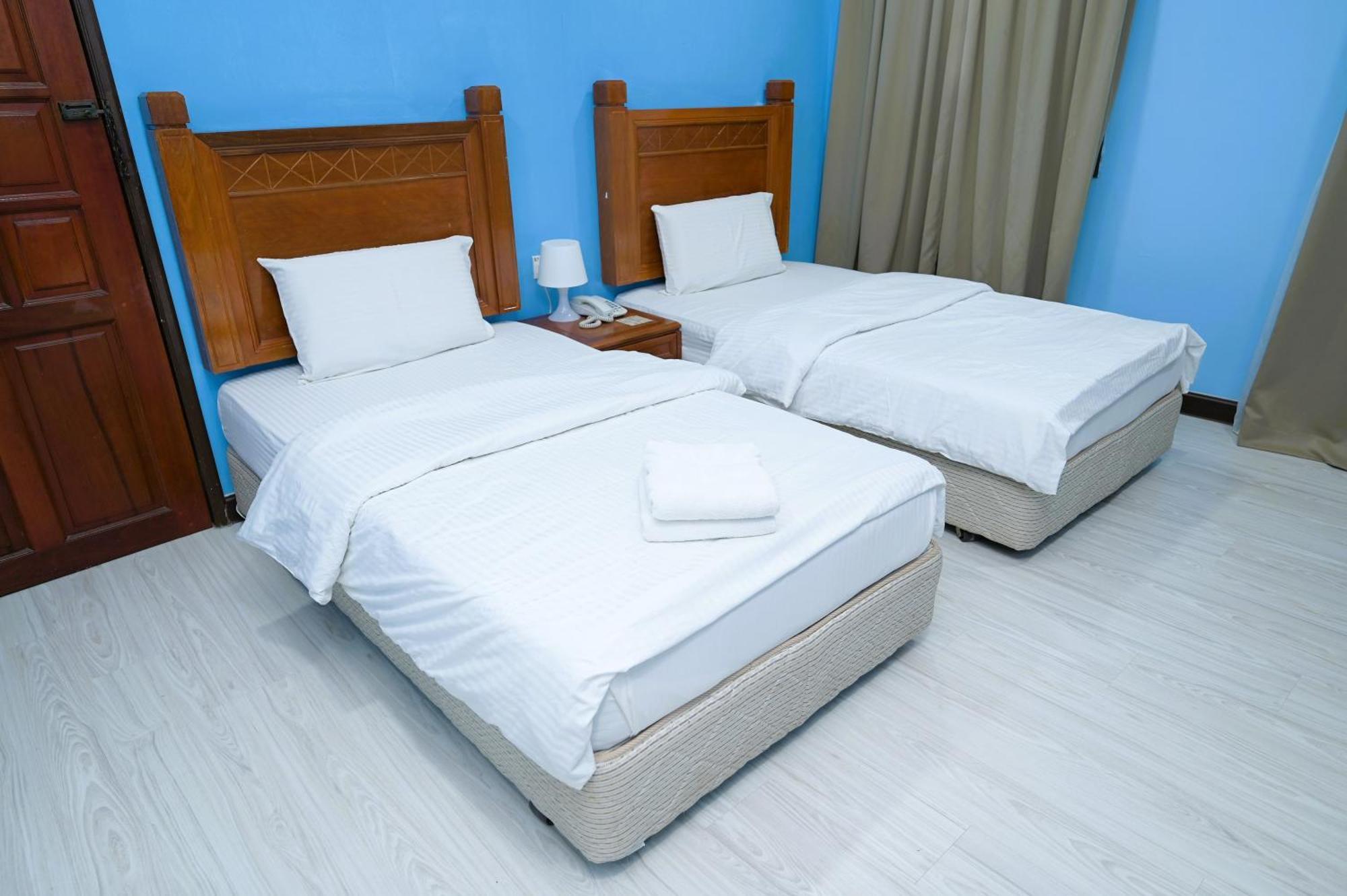Kesedar Hotel Travel & Tours Sdn Bhd Gua Musang Exteriér fotografie
